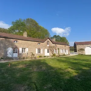 Maison d'hôtes Les Jardins De Bathilde - Au Sein Du Chateau De Bothane, Guidel